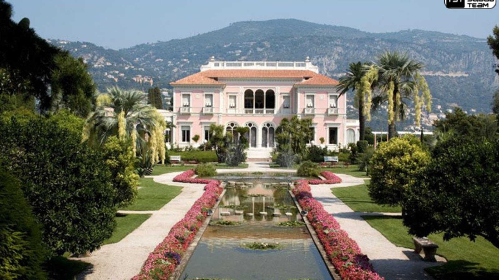 The Villa Les Cedres for the king
