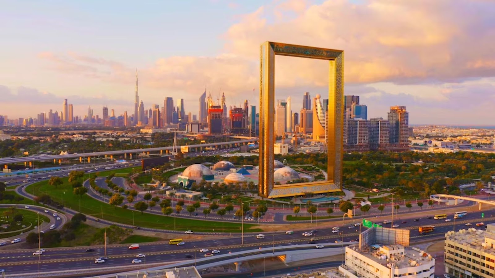 Dubai Frame: UAE famous buildings